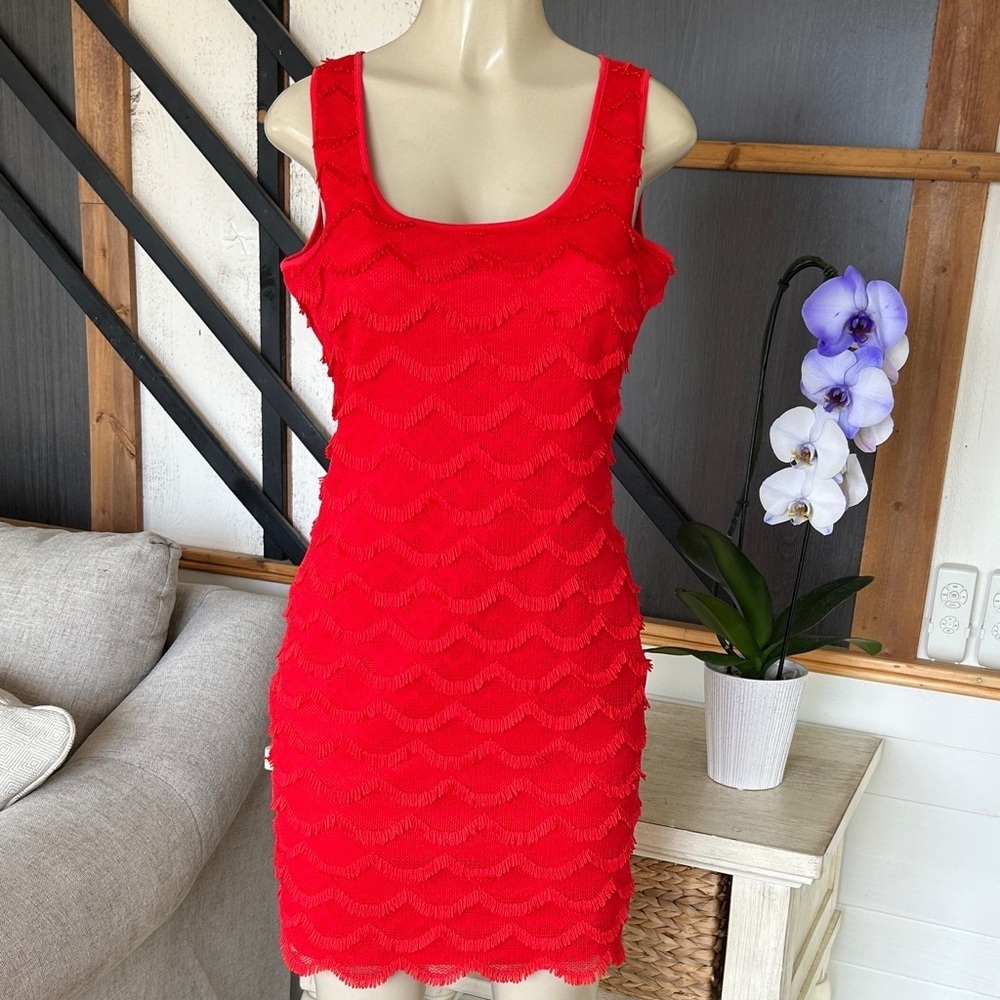 ❤️GUESS SZ 2 Red Scalloped Crochet Lace Dress size 8